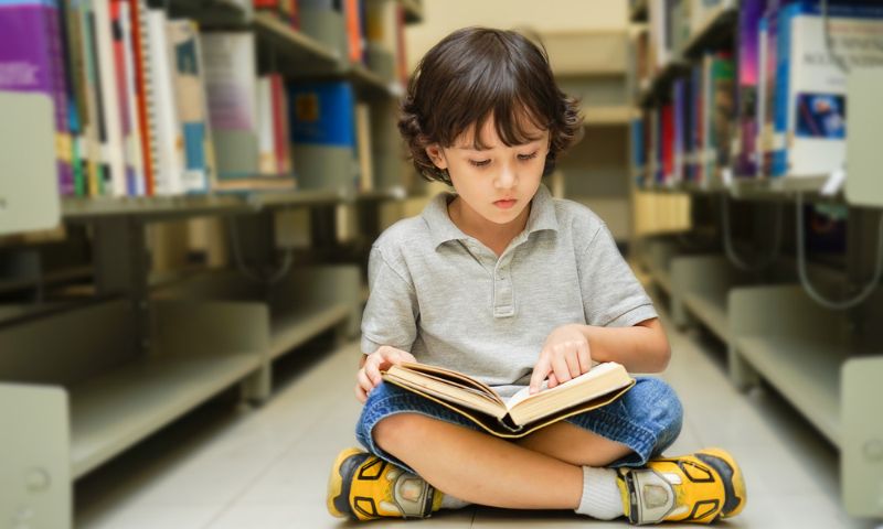 Tiếp thu chọn lọc tri thức vô cùng quan trọng. (Ảnh: Nguồn Internet)