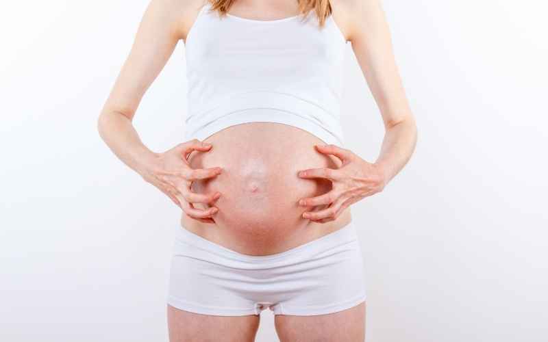 Ngứa ngáy khắp người là dấu hiệu thai yếu. (Ảnh: Sưu tầm Internet)