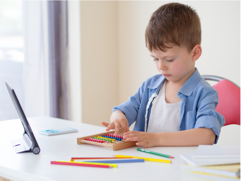 Học toán hiệu quả với ứng dụng. (Ảnh: Sưu tầm Internet)