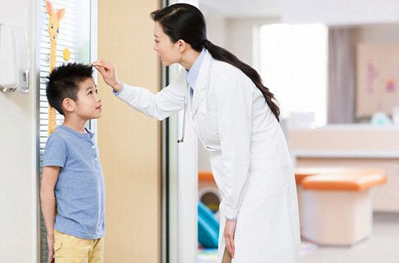 Biểu hiện trẻ 8 tuổi suy dinh dưỡng. (Ảnh: Sưu tầm Internet)