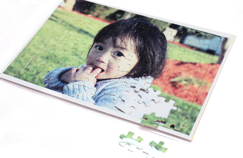 In hình theo yêu cầu lên tranh ghép để tạo phong cách riêng. (Ảnh: Sưu tầm Internet)