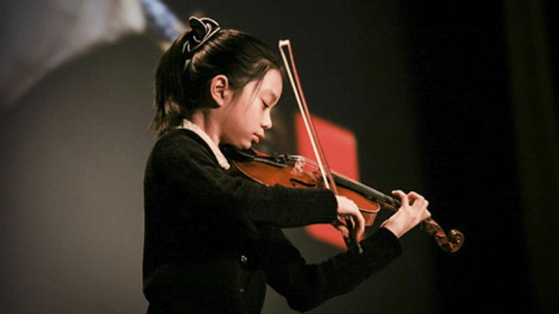 Độ tuổi bắt đầu học violin ở trẻ. (Ảnh: Sưu tầm Internet)