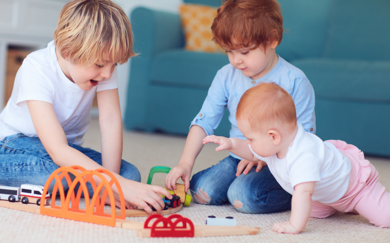 Trò chơi nối câu hoàn chỉnh cùng bé (Ảnh: Sưu tầm internet)