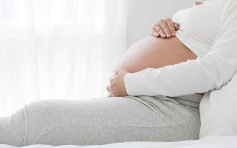 Bà bầu tháng cuối bị tiêu chảy có thể là dấu hiệu sắp chuyển dạ. (Ảnh: Sưu tầm Internet)