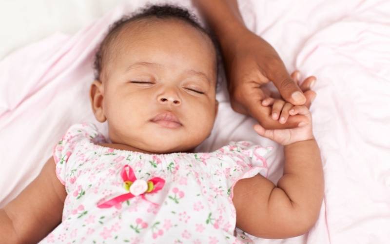 Đảm bảo cho bé ngủ đủ giấc và ngủ sâu. (Ảnh: Sưu tầm Internet)