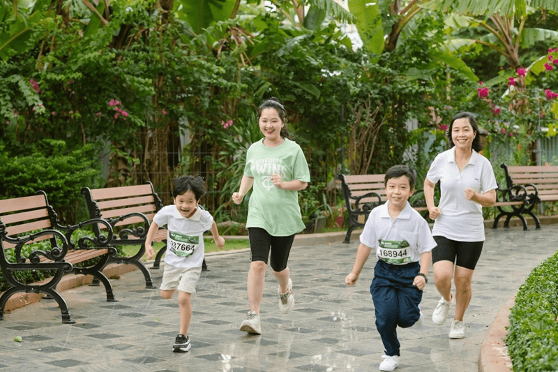 Hướng dẫn từng bước cách chạy bộ cho trẻ em. (Ảnh: Sưu tầm Internet)
