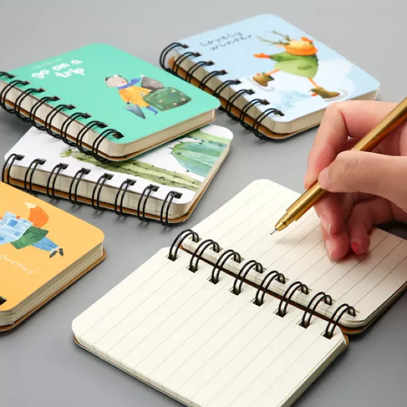 Rèn luyện thói quen ghi chép là bí quyết học giỏi toán lớp 5 không thể bỏ qua. (Ảnh: Sưu tầm Internet)