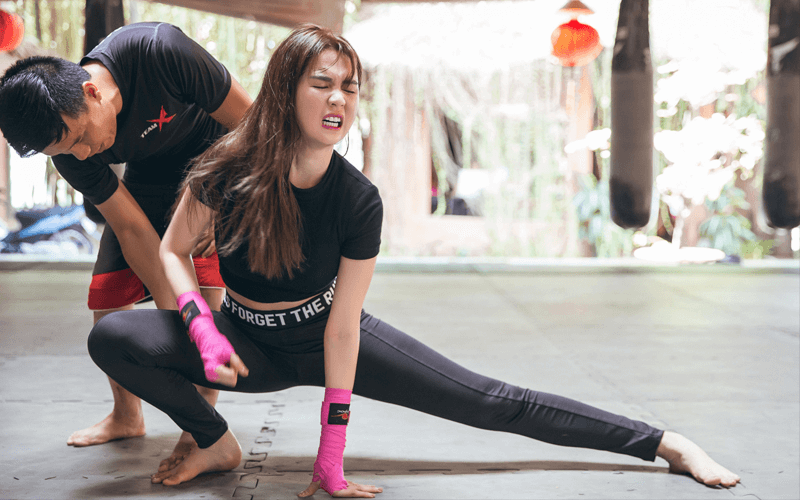 Cách xoạc chân khi học võ và các kỹ thuật cần nhớ trước khi tập. (Ảnh: Sưu tầm Internet)