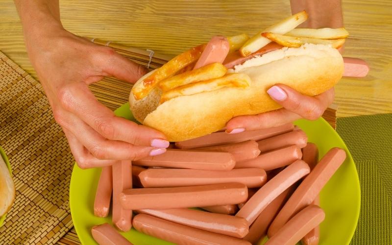 Chế độ ăn uống không khoa học. (Ảnh: Sưu tầm Internet)