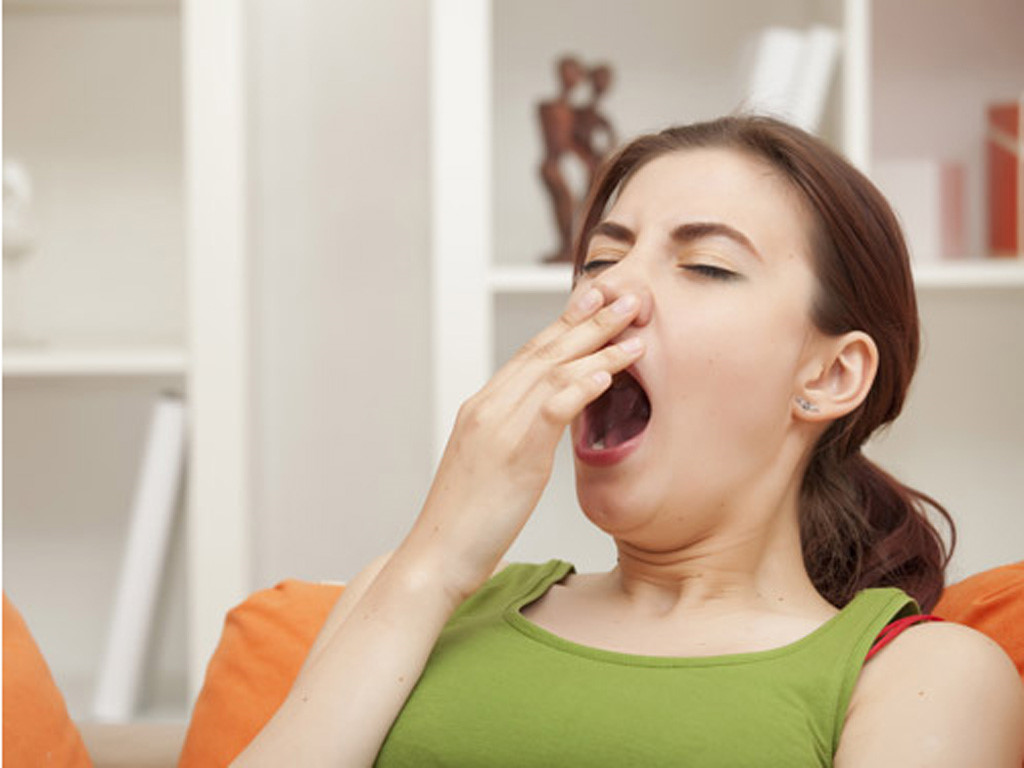 Thường xuyên buồn ngủ. (Ảnh: Sưu tầm Internet)