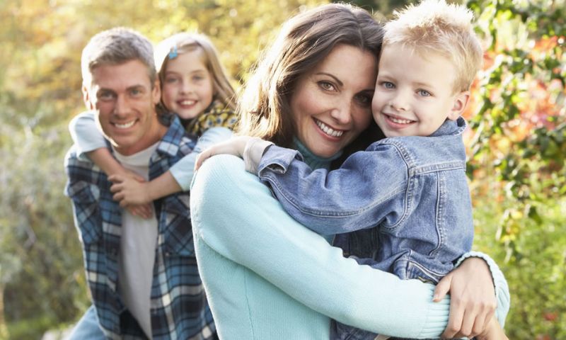 Giữ phép lịch sự khi giao tiếp với mọi người sẽ được yêu quý. (Ảnh: Nguồn Internet)