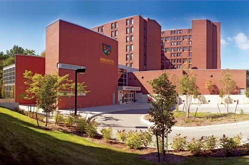 Du học hè Canada tại trường Bronte College. (Ảnh: Sưu tầm Internet)