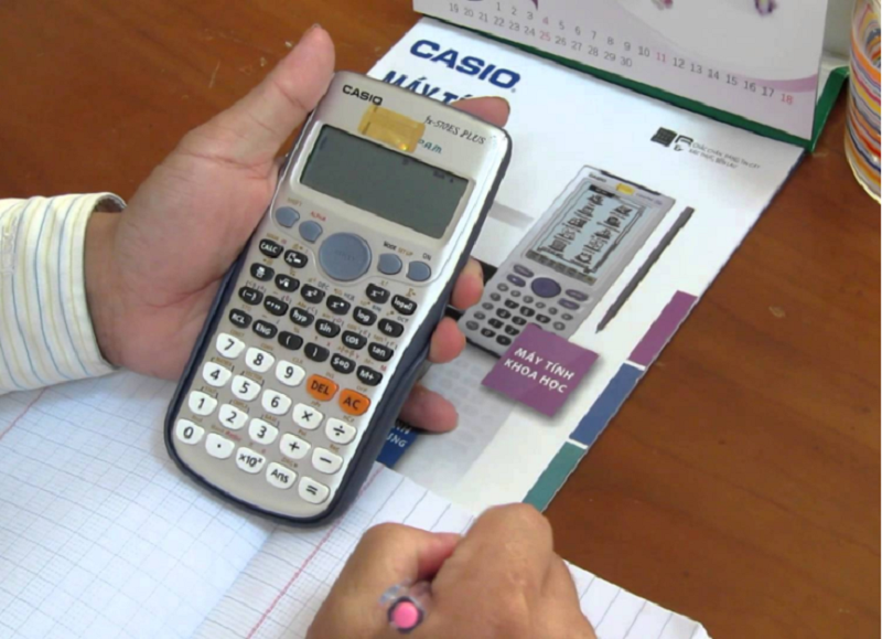 Sử dụng máy tính để kiểm tra tính liên tục của hàm số. (Ảnh: Sưu tầm Internet)