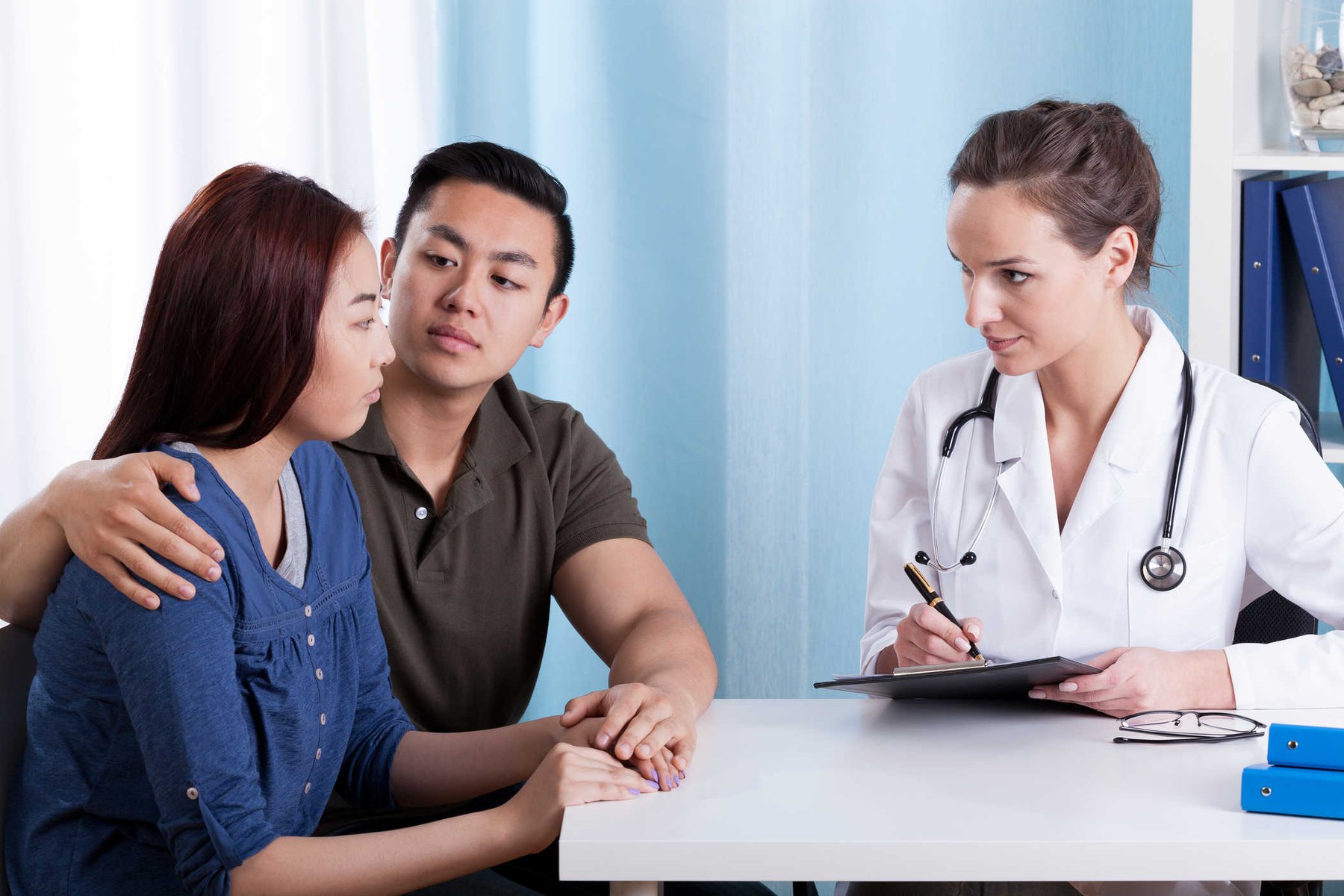 Bố mẹ cần lưu ý gì trước khi thụ thai? (Ảnh: Sưu tầm Internet)