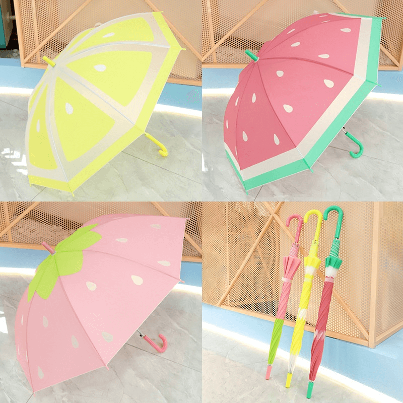 Để ô và áo mưa ở ngoài cửa (nếu bị ướt). (Ảnh: Sưu tầm Internet)