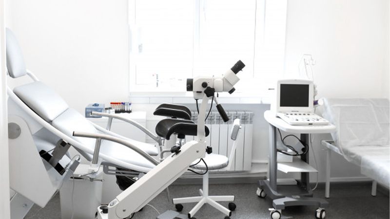 Mẹ đến bệnh viện được trang bị đầy đủ thiết bị điều trị. (Ảnh: Sưu tầm Internet)