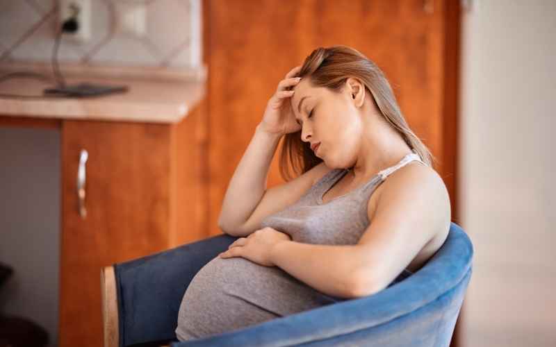 Sốt cao khi mang thai có thể gây dị tật thai nhi. (Ảnh: Sưu tầm Internet)