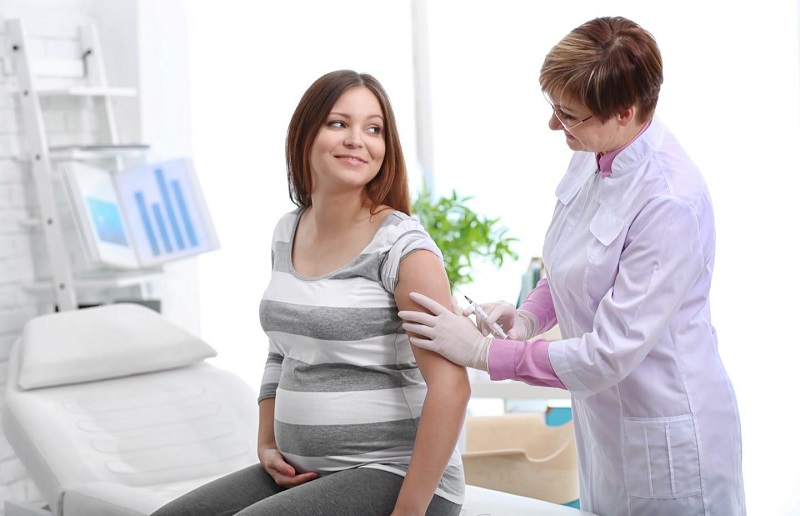 Có bầu rồi vẫn tiêm vắc-xin Rubella, có sao không? (Ảnh: Sưu tầm Internet)