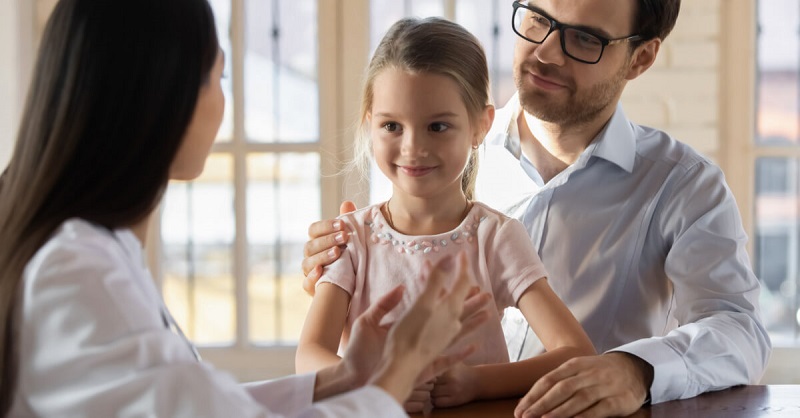 Tiếng anh giao tiếp cho bé 3 tuổi. (Ảnh: Shutterstock.com)