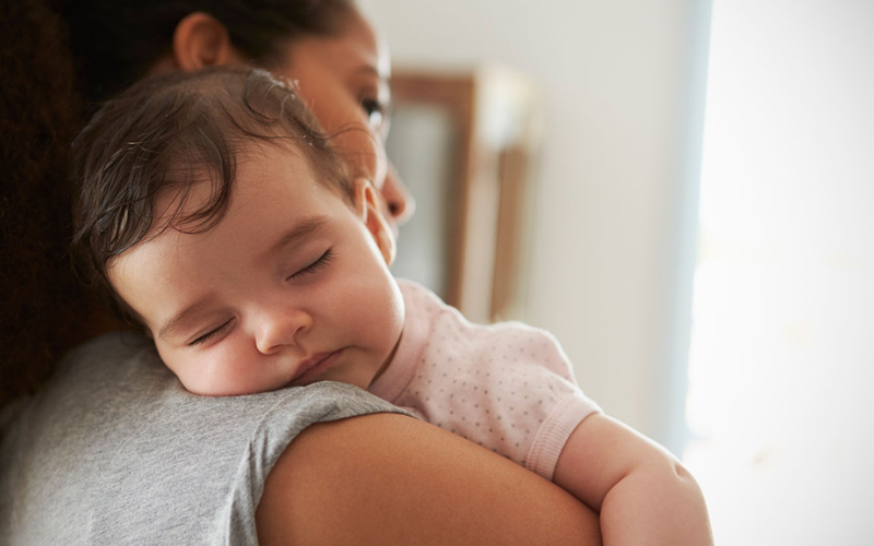 Những dấu hiệu cho thấy trẻ buồn ngủ. (Ảnh: Sưu tầm internet)