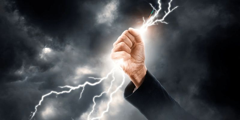 Bị sét đánh có nguy cơ dẫn đến bỏng điện (Ảnh: sưu tầm Internet)