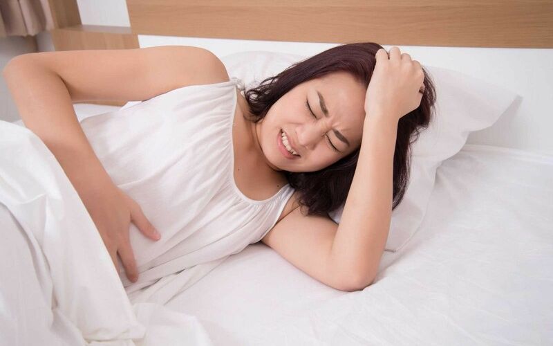 Sảy thai khiến mẹ bầu bị đau bụng dưới. (Ảnh: Sưu tầm internet)