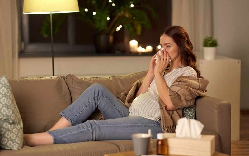 Bị cảm khi mang thai ảnh hưởng đến sự phát triển của thai nhi. (Ảnh: Sưu tầm Internet)