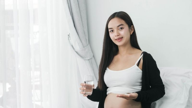 Điều trị cường giáp khi mang thai để tránh nguy cơ gây hại cho thai nhi. (Ảnh: Sưu tầm Internet)