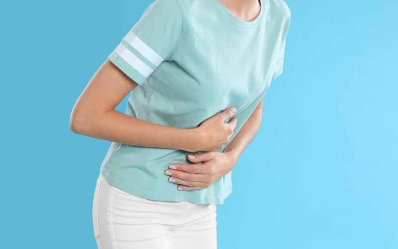 Mẹ bị đau bụng khi mang thai 5 tuần do chửa ngoài dạ con. (Ảnh: Sưu tầm Internet)