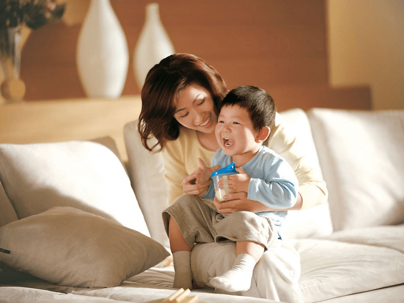 Kích thích khả năng nói, bày tỏ cảm xúc và quan điểm của trẻ. (Ảnh: Sưu tầm Internet)