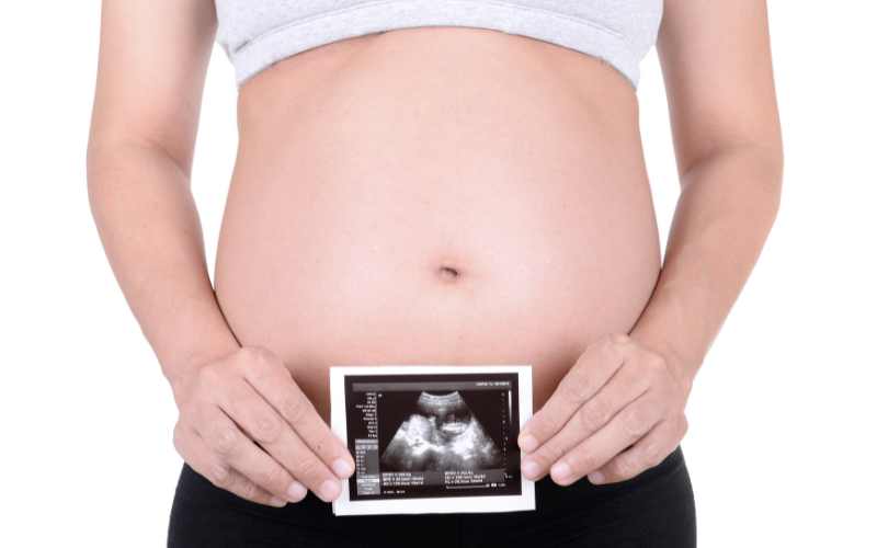 Nắm rõ sự thay đổi ở bà bầu 3 tháng giữa để biết cách chăm sóc sức khỏe tốt. (Ảnh: Sưu tầm Internet)