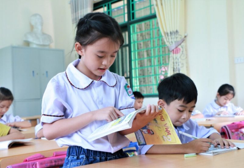 Luyện tập tiếng Việt lớp 2 một giờ học. (Ảnh: Sưu tầm Internet)