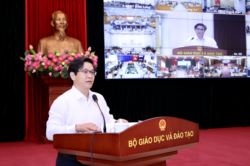 Nên cập nhật lịch năm học mới nhất từ Bộ GD&ĐT hoặc Sở GD&ĐT địa phương. (Ảnh: Sưu tầm Internet)