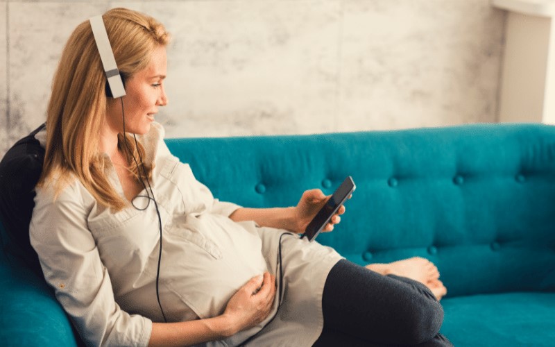 Thai giáo trẻ bằng âm nhạc. (Ảnh: Sưu tầm Internet)