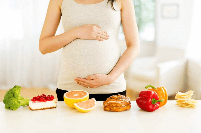 Những thực phẩm cần kiêng trong 3 tháng giữa thai kỳ