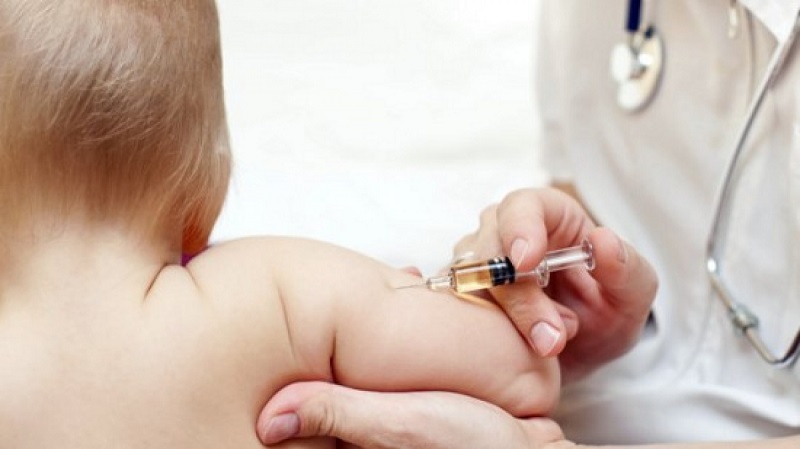 Tiêm vaccine là cách phòng tránh viêm gan B cho trẻ sơ sinh hiệu quả. (Ảnh: Sưu tầm Internet)