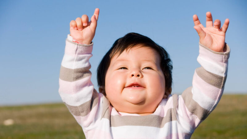 Dùng hành động để miêu tả bộ phận cơ thể. (Ảnh: Sưu tầm Internet)