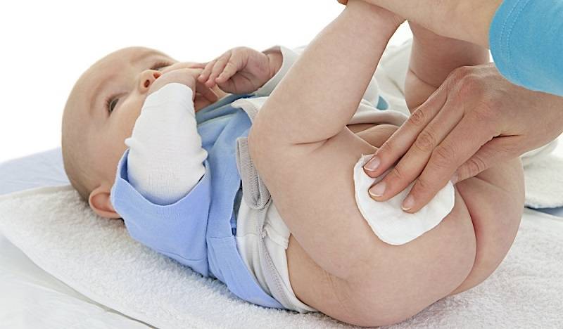 Vệ sinh đúng cách giúp bé trai khỏe mạnh. (Ảnh: Sưu tầm internet)