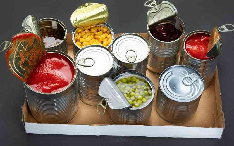 Đồ ăn đóng hộp không tốt cho bà bầu. (Ảnh: Sưu tầm Internet)