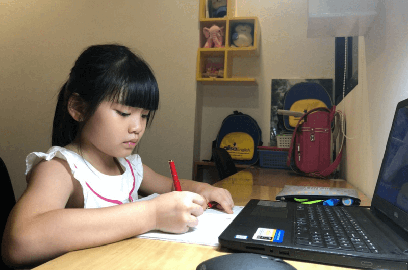 Học online cần ghi chép nghiêm túc (Nguồn ảnh: Sưu tầm internet)