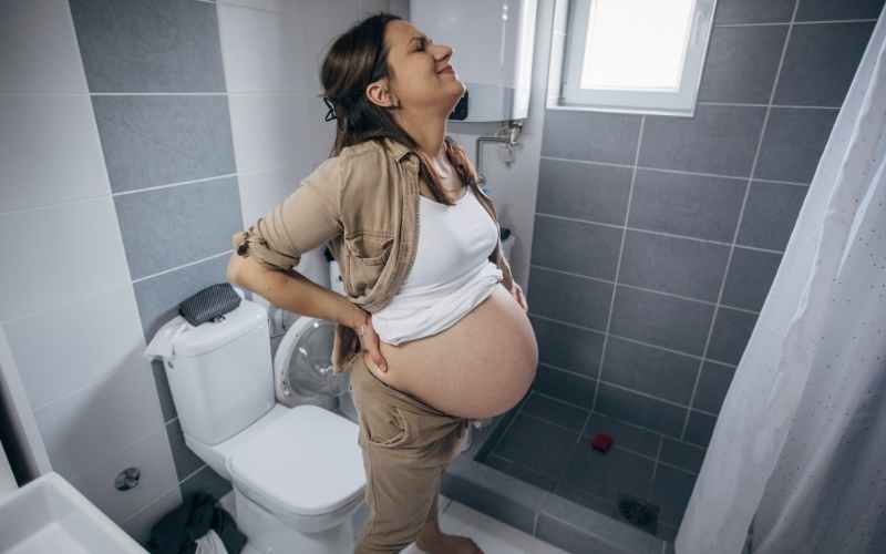 Nội tiết tố thay đổi khiến bà bầu bị đau háng. (Ảnh: Sưu tầm Internet)