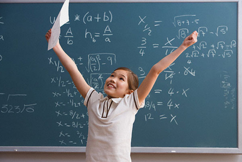 Cần nắm chắc lý thuyết các chương để tự học toán hiệu quả (Nguồn ảnh: Sưu tầm internet)