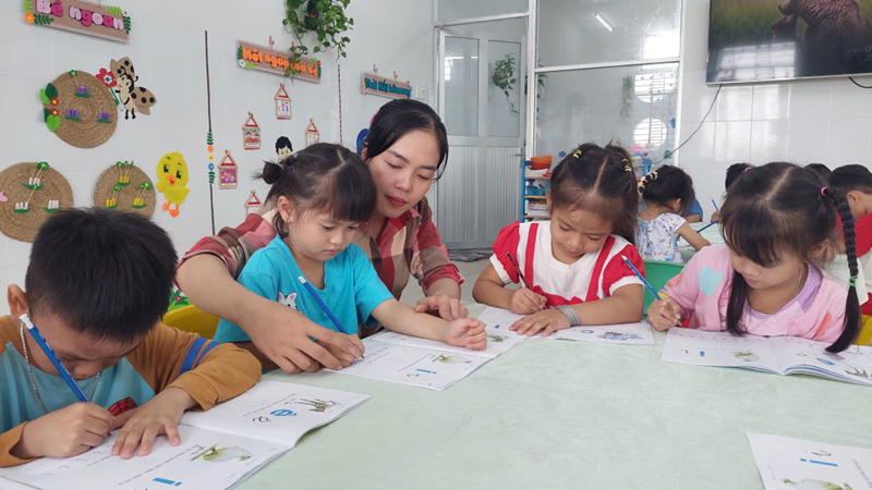 Theo Thông tư 01/2021/TT-BGDĐT, mã số của giáo viên mầm non hạng 2 là V.07.02.25. (Ảnh: Sưu tầm Internet)