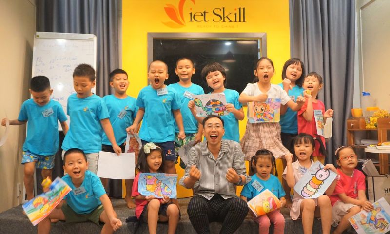 Học sinh vô cùng phấn khích khi học tại Trung tâm VietSkill. (Ảnh: Sưu tầm Internet)