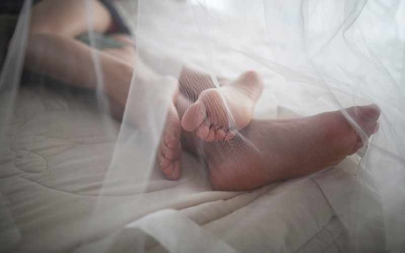 Các tư thế an toàn dành cho phụ nữ mang thai 2 tuần. (Ảnh: Sưu tầm Internet)