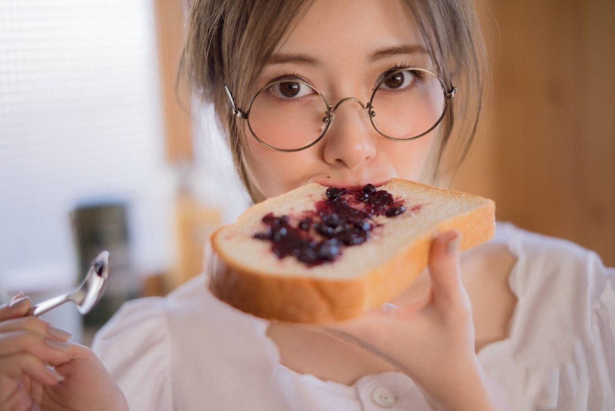 Theo quan điểm dân gian, mẹ thèm ăn đồ ngọt sẽ bầu bé gái. (Ảnh: Sưu tầm Internet)