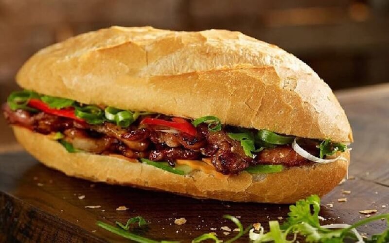 Sandwich thịt bò là cách ăn mới mẻ và độc đáo. (Ảnh: Sưu tầm Internet)