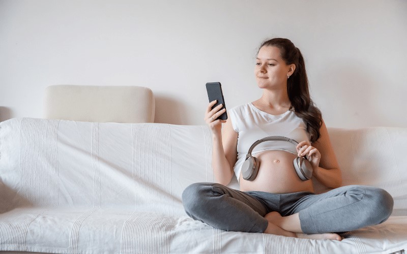 Nhạc cổ điển rất tốt cho quá trình thai giáo. (Ảnh: Sưu tầm Internet)