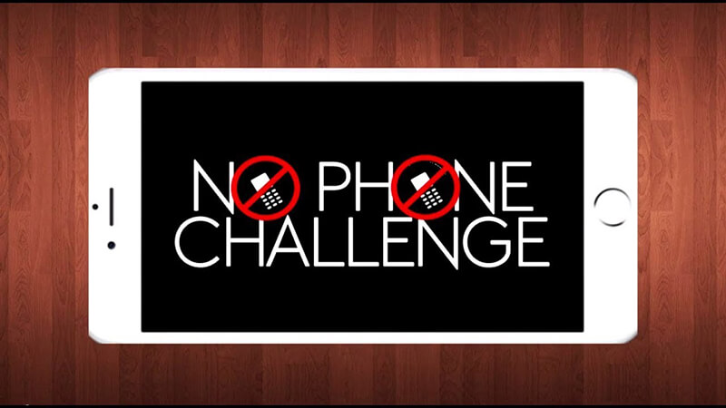 Không sử dụng điện thoại khi dành thời gian cho gia đình. (Ảnh: Sưu tầm Internet)