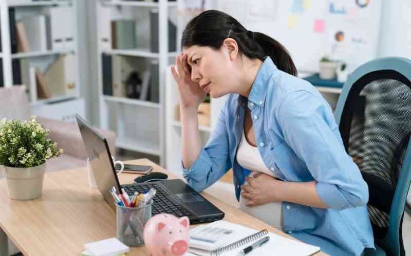 Mẹ bầu tháng cuối cần tránh làm việc quá sức. (Ảnh: Sưu tầm Internet)